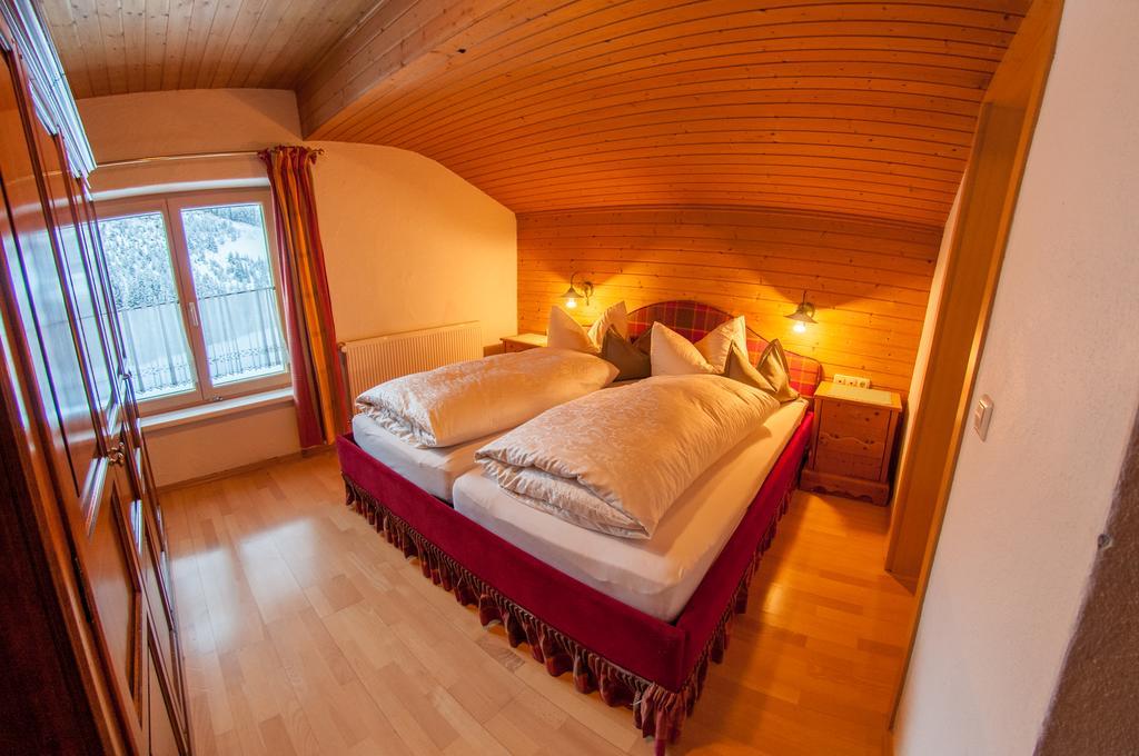 Pension Alwin Lech am Arlberg Zimmer foto