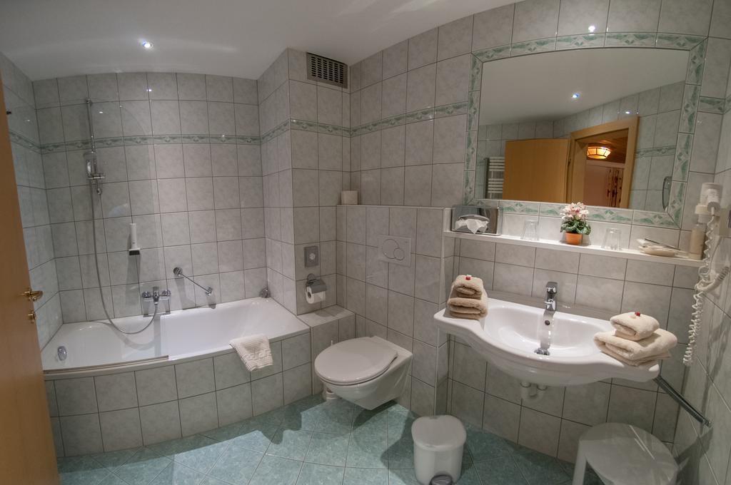 Pension Alwin Lech am Arlberg Zimmer foto