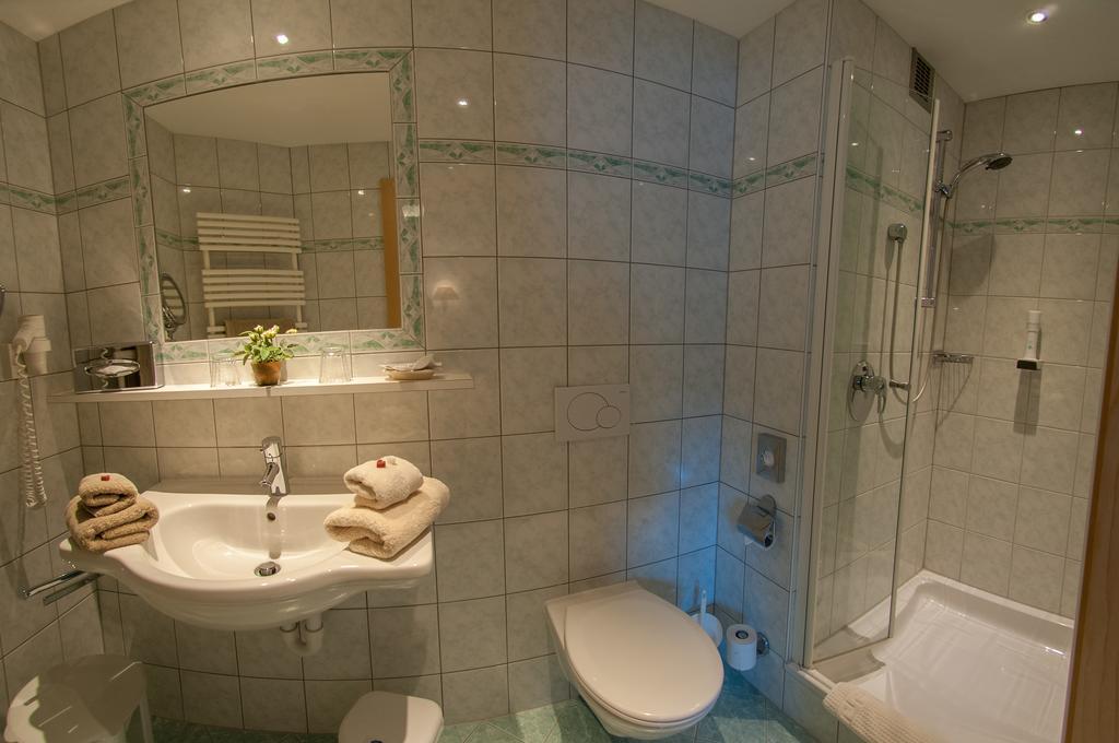 Pension Alwin Lech am Arlberg Zimmer foto