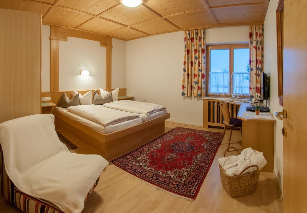 Pension Alwin Lech am Arlberg Zimmer foto