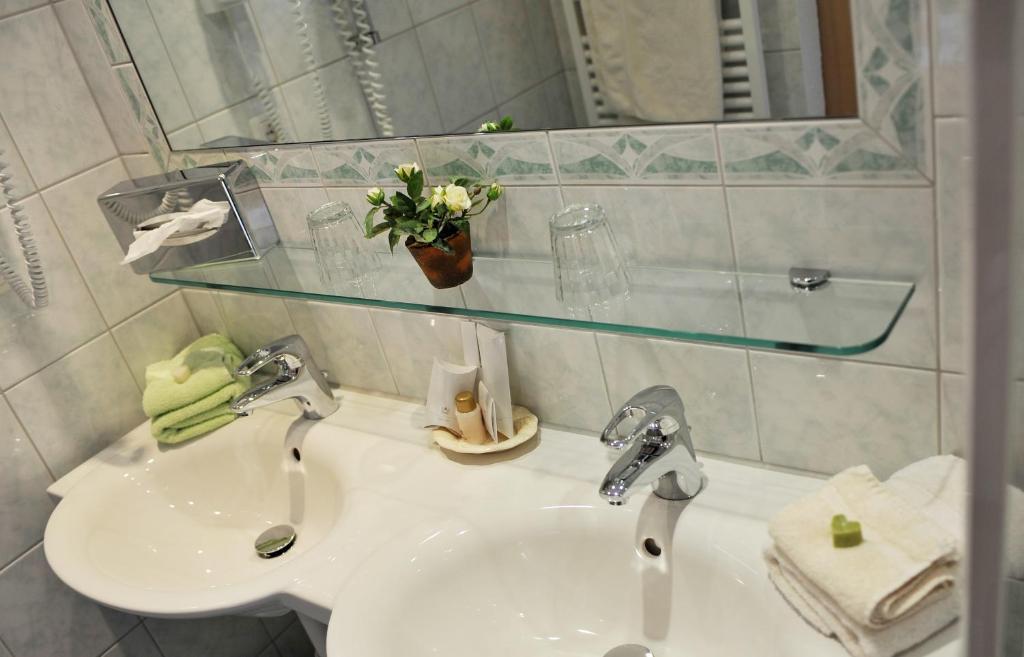 Pension Alwin Lech am Arlberg Zimmer foto